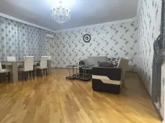 Kirayə 3 otaqlı Mənzil 150 m² Nəsimi r. – şəkil 4
