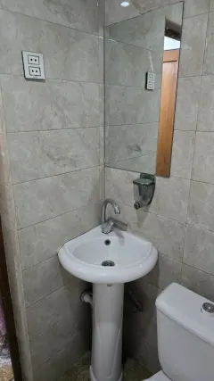 Kirayə 1 otaqlı Mənzil 40 m² Yasamal r. Elmlər Akademiyası m. – şəkil 7