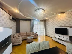 Kirayə 4 otaqlı Mənzil 166 m² Nərimanov r. – şəkil 14