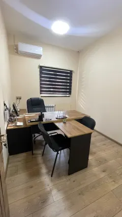 Kirayə 6 otaqlı Ofis 130 m² Nəsimi r. – şəkil 1