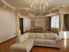 Kirayə 3 otaqlı Mənzil 268 m² Yasamal r. – şəkil 1