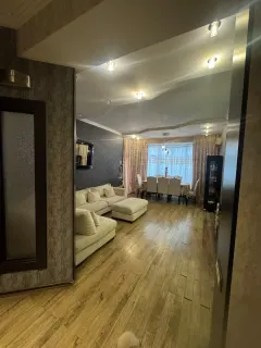 Kirayə 3 otaqlı Mənzil 130 m² Nərimanov r. Gənclik m. – şəkil 3