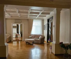 Kirayə 9 otaqlı Həyət evi / Bağ evi 700 m² Nəsimi r. – şəkil 6