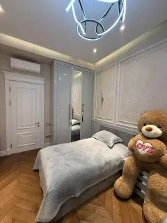 Kirayə 4 otaqlı Mənzil 200 m² Xətai r. Ağ şəhər q. – şəkil 11