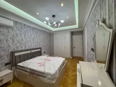Kirayə 2 otaqlı Mənzil 95 m² Xətai r. – şəkil 13