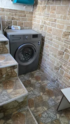 Kirayə 1 otaqlı Mənzil 40 m² Yasamal r. Elmlər Akademiyası m. – şəkil 9