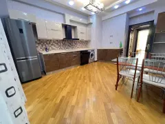 Kirayə 2 otaqlı Mənzil 110 m² Xətai r. Ağ şəhər q. – şəkil 11