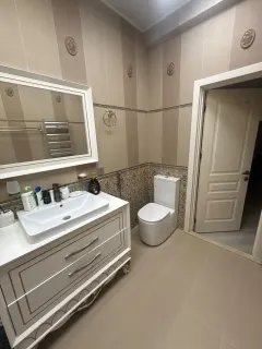 Kirayə 4 otaqlı Mənzil 180 m² Nərimanov r. – şəkil 18