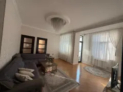 Satılır 3 otaqlı Mənzil 97 m² Yasamal r. İnşaatçılar m. – şəkil 1