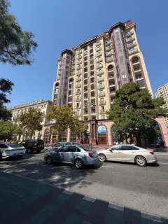 Kirayə 3 otaqlı Mənzil 136 m² Nəsimi r. 28 May m. – şəkil 1