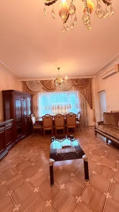 Satılır 3 otaqlı Mənzil 135 m² Yasamal r. Elmlər Akademiyası m. – şəkil 1