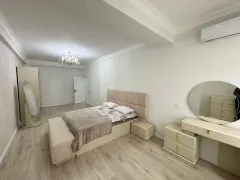 Kirayə 3 otaqlı Mənzil 140 m² Nərimanov r. – şəkil 2