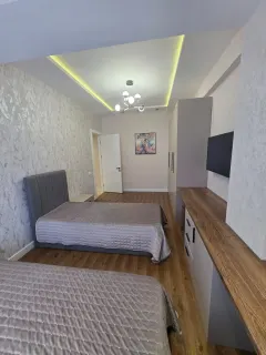 Kirayə 4 otaqlı Mənzil 190 m² Nəsimi r. – şəkil 6