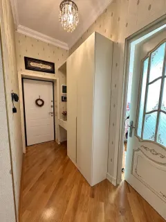 Kirayə 3 otaqlı Mənzil 80 m² Yasamal r. Elmlər Akademiyası m. – şəkil 2