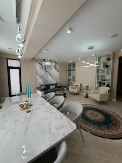 Rəssamlıq yanı 4 otaq 2500azn – şəkil 2