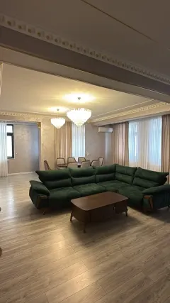 Kirayə 3 otaqlı Mənzil 200 m² Nəsimi r. – şəkil 1