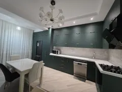 Kirayə 3 otaqlı Mənzil 150 m² Nərimanov r. Gənclik m. – şəkil 2