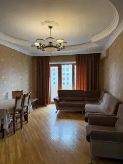 Satılır 2 otaqlı Mənzil 76 m² Yasamal r. Nizami m. – şəkil 3