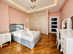 Kirayə 4 otaqlı Mənzil 200 m² Nəsimi r. – şəkil 12