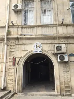 Kirayə 5 otaqlı Ofis 140 m² Səbail r. – şəkil 8