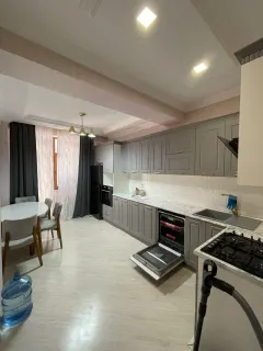 Kirayə 3 otaqlı Mənzil 125 m² Yasamal r. Yeni Yasamal q. İnşaatçılar m. – şəkil 17