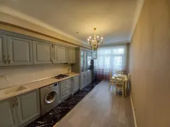 Kirayə 3 otaqlı Mənzil 176 m² Nərimanov r. – şəkil 2