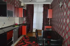 Kirayə 4 otaqlı Mənzil 150 m² Yasamal r. İnşaatçılar m. – şəkil 17