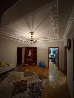 Kirayə 3 otaqlı Mənzil 140 m² Nəsimi r. – şəkil 7