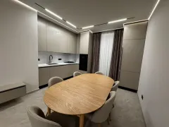 Kirayə 3 otaqlı Mənzil 97 m² Nəsimi r. – şəkil 7