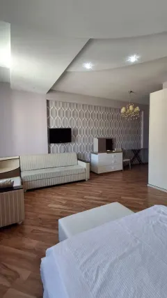 Kirayə 4 otaqlı Mənzil 200 m² Yasamal r. – şəkil 11