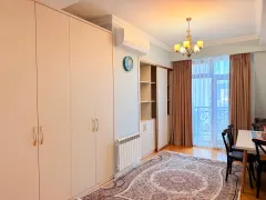 Kirayə 5 otaqlı Mənzil 220 m² Xətai r. Ağ şəhər q. – şəkil 14