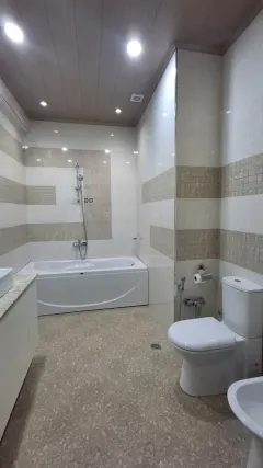 Kirayə 4 otaqlı Mənzil 200 m² Yasamal r. – şəkil 17
