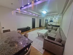 Kirayə 3 otaqlı Mənzil 120 m² Nizami r. Neftçilər m. – şəkil 1
