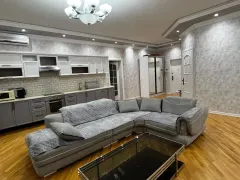 Kirayə 3 otaqlı Mənzil 145 m² Nəsimi r. 28 May m. – şəkil 15