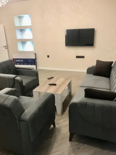 Kirayə 3 otaqlı Mənzil 120 m² Xətai r. Şah İsmayıl Xətai m.