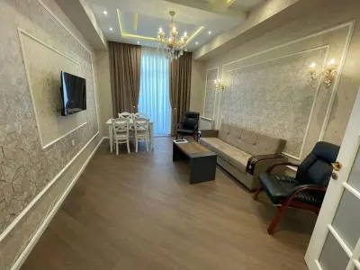 Kirayə 2 otaqlı Mənzil 85 m² Xətai r.
