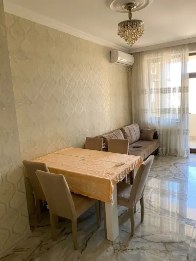 Kirayə 2 otaqlı Mənzil 50 m² Yasamal r. İnşaatçılar m.