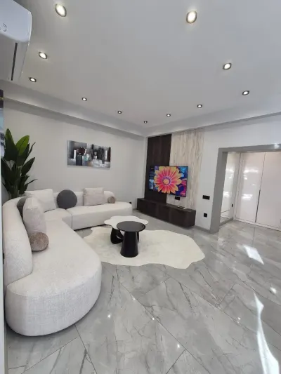Kirayə 3 otaqlı Mənzil 120 m² Nəsimi r.