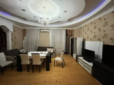 Kirayə 3 otaqlı Mənzil 130 m² Yasamal r.