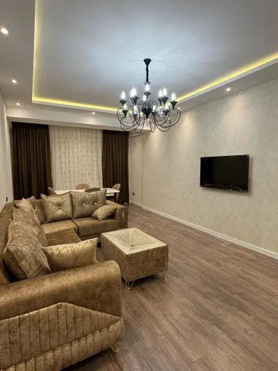 Kirayə 3 otaqlı Mənzil 152 m² Bakı