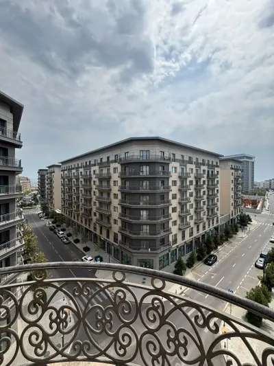 Satılır 4 otaqlı Mənzil 213 m² Xətai r.