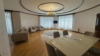 Kirayə 4 otaqlı Mənzil 235 m² Nəsimi r. 28 May m.