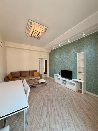 Kirayə 2 otaqlı Mənzil 100 m² Xətai r. Ağ şəhər q. Şah İsmayıl Xətai m.
