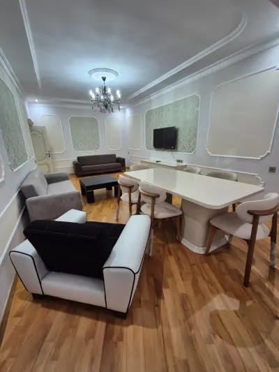 Kirayə 2 otaqlı Mənzil 117 m² Nəsimi r.