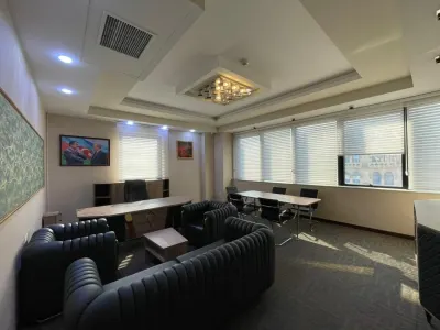 Kirayə 4 otaqlı Ofis 150 m² Xətai r.
