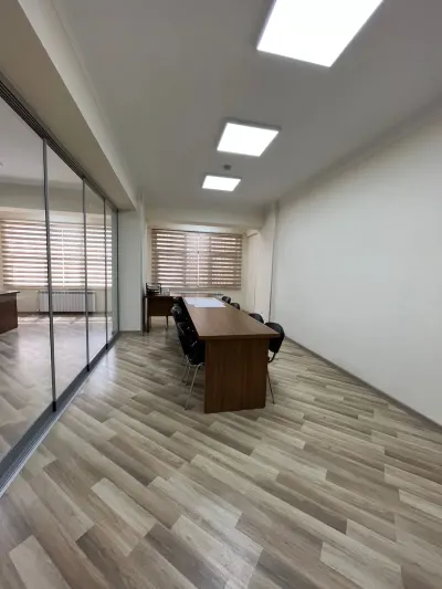 Satılır 3 otaqlı Ofis 108 m² Xətai r. Ağ şəhər q. Şah İsmayıl Xətai m.