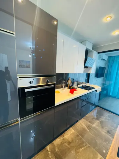Kirayə 3 otaqlı Mənzil 113 m² Xətai r.