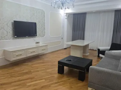 Kirayə 2 otaqlı Mənzil 114 m² Nəsimi r.