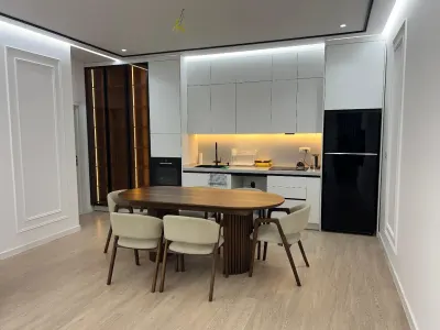 Kiralık 3 odalı Daire 110 m² Nəsimi ilçesi 8 Noyabr metro