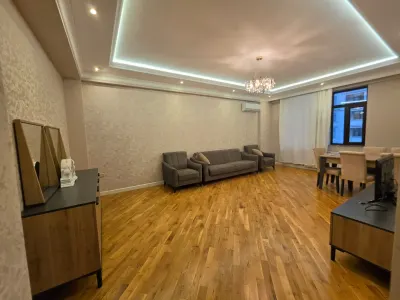 Kirayə 3 otaqlı Mənzil 130 m² Nərimanov r.